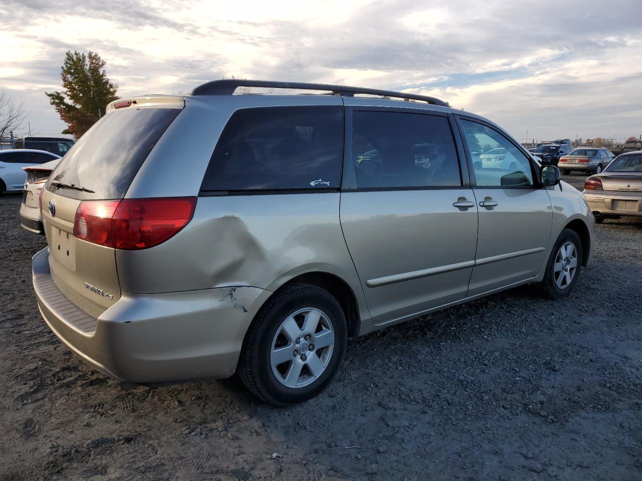 2008 Toyota Sienna - Image 3