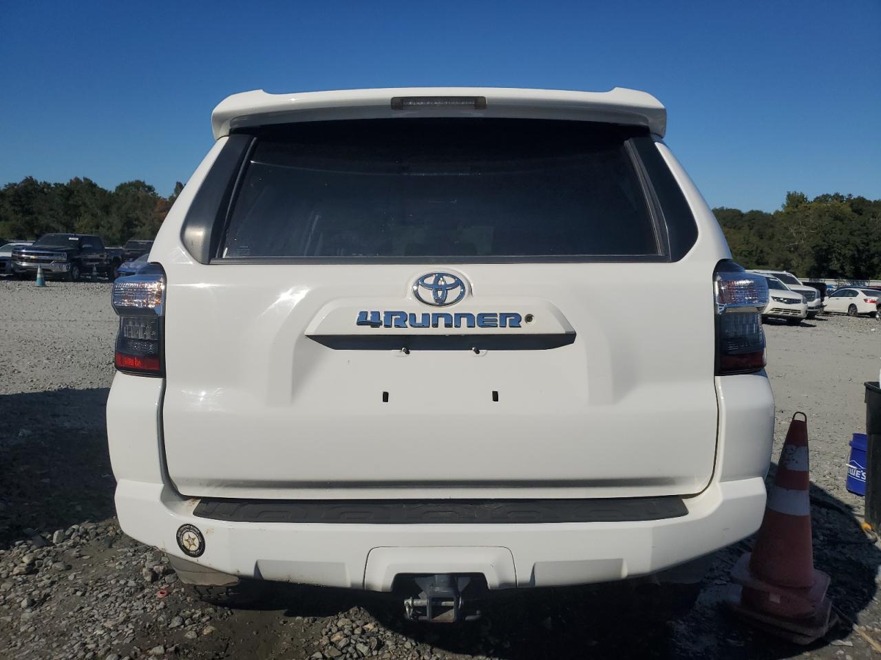 2018 Toyota 4Runner Sr5/Sr5 Premium VIN: JTEBU5JR8J5568066 Lot: 75804234