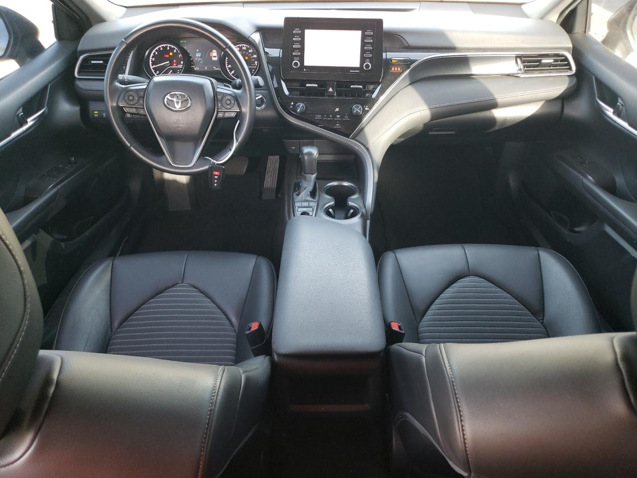 2022 Toyota Camry - Image 8