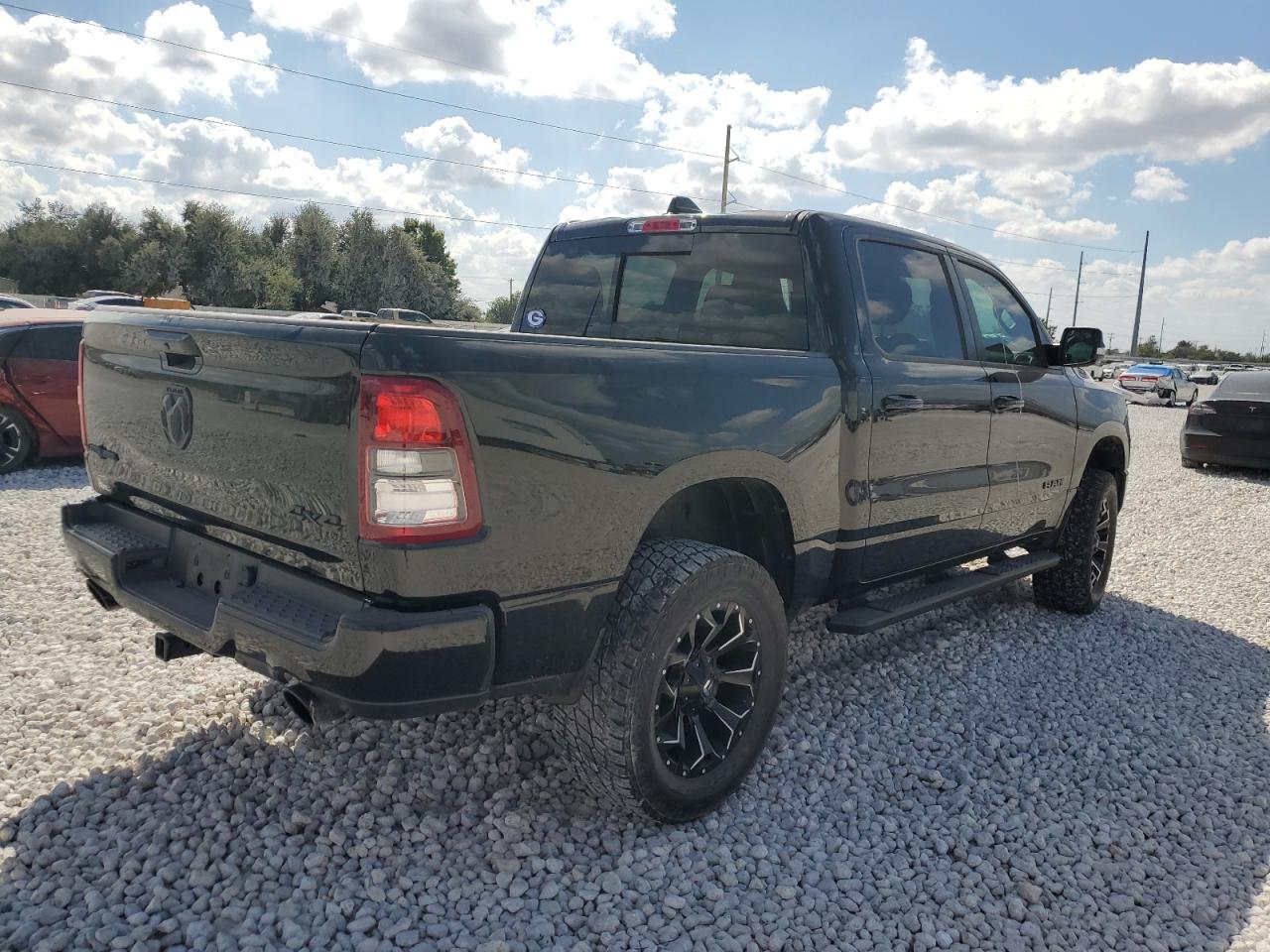 2019 RAM 1500 - Image 3
