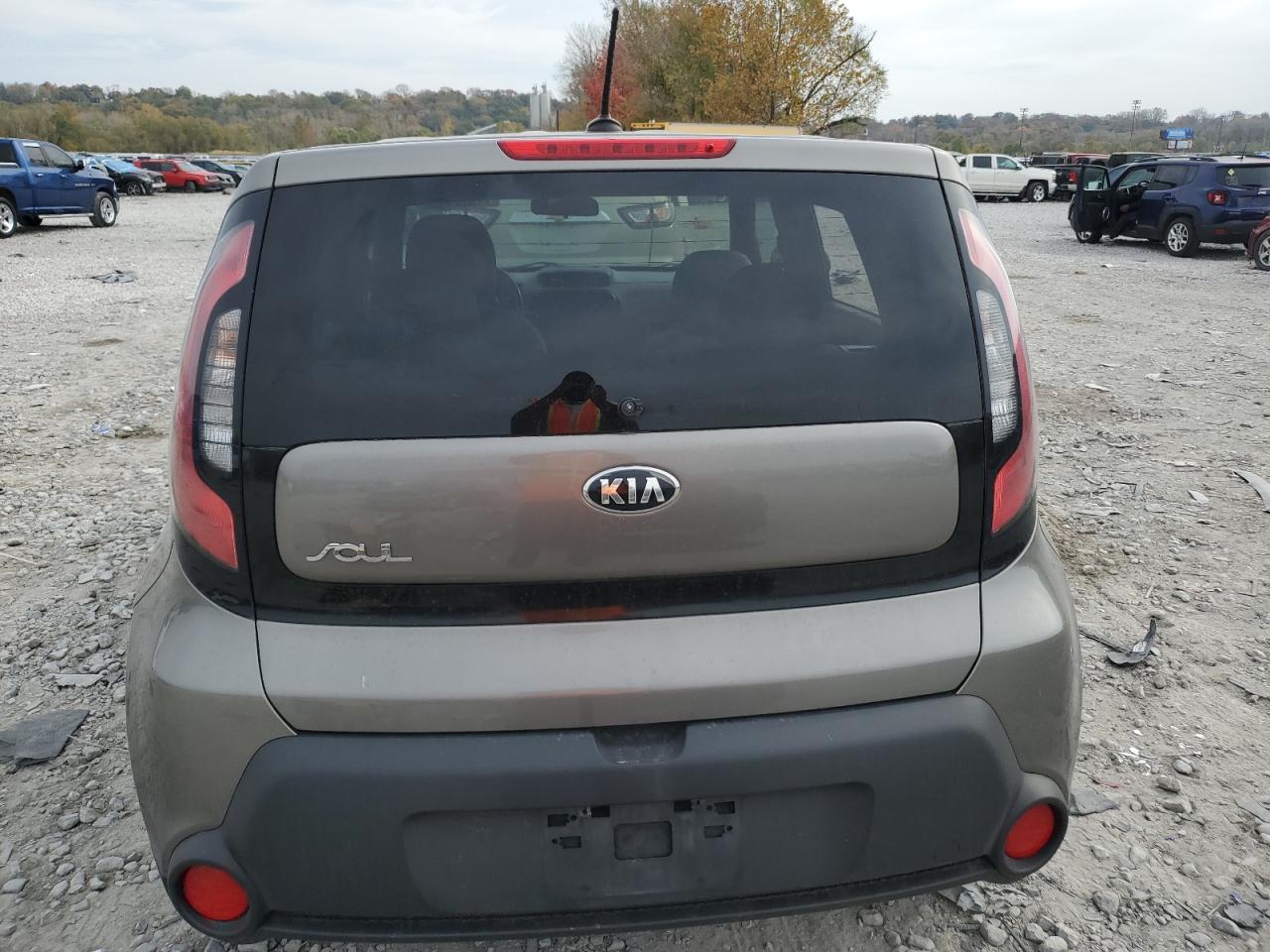 VIN KNDJN2A25G7321745 2016 KIA SOUL no.6