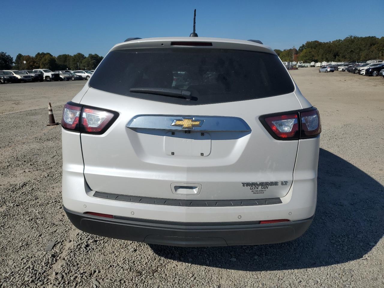 2016 Chevrolet Traverse Lt VIN: 1GNKRHKD4GJ281146 Lot: 76898204