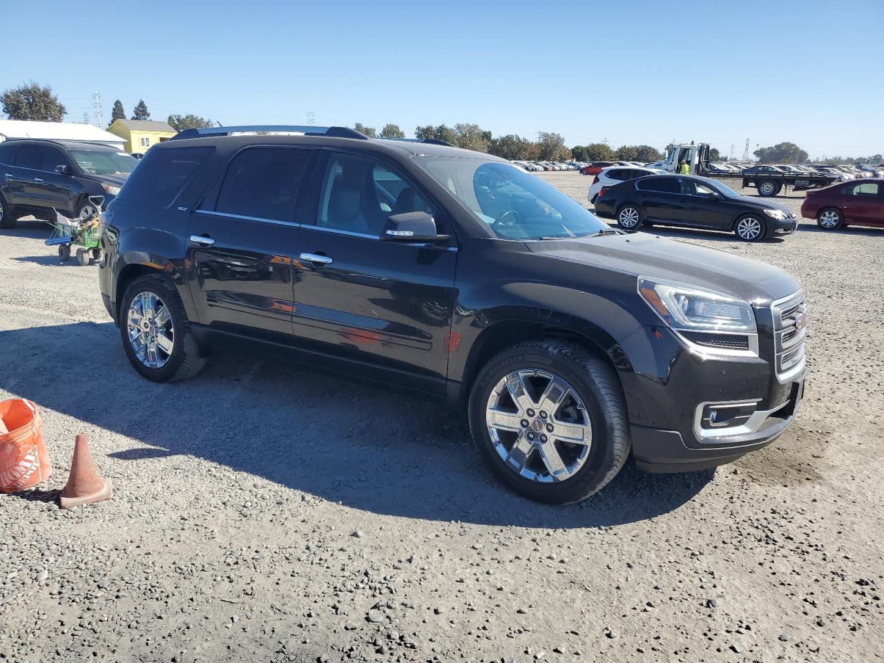 2017 GMC Acadia - Image 4