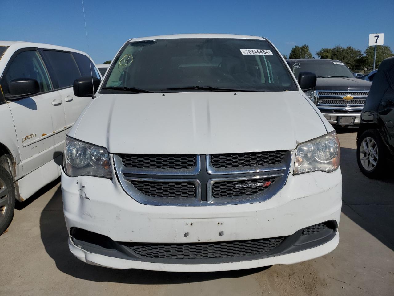 2017 Dodge Caravan - Image 5