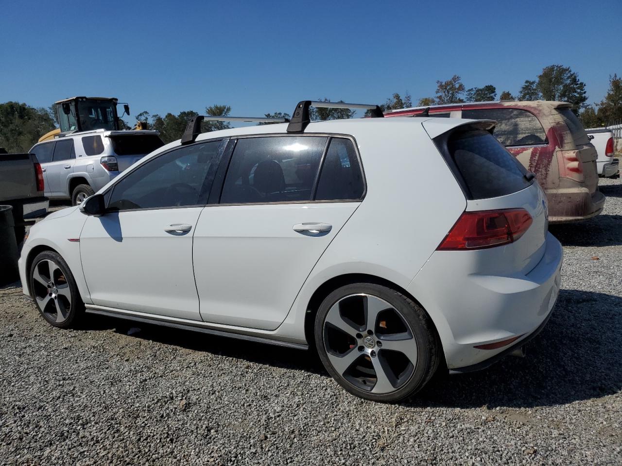 2017 Volkswagen GTI - Image 2