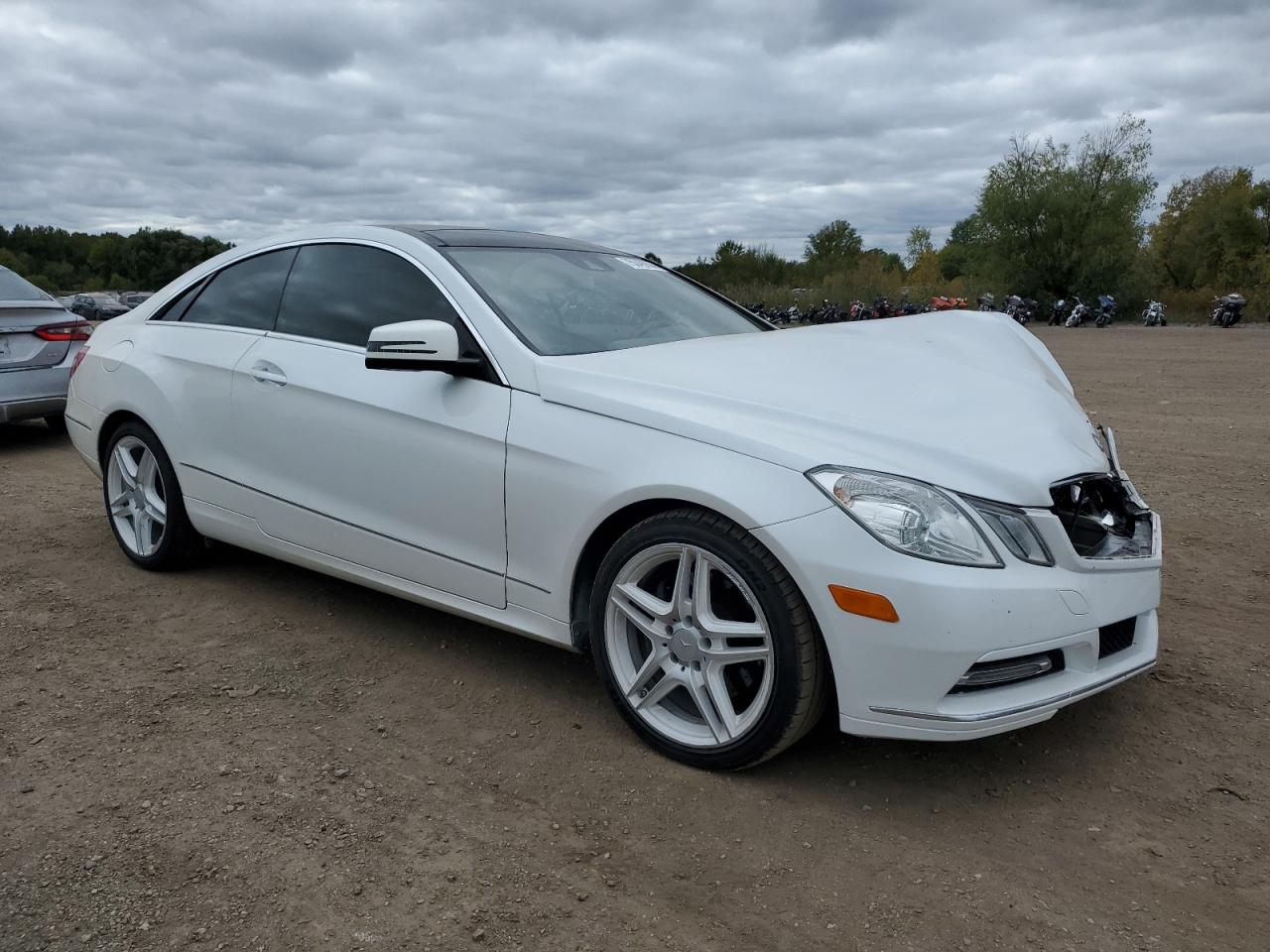 VIN WDDKJ5KB8DF218066 2013 MERCEDES-BENZ E-CLASS no.4