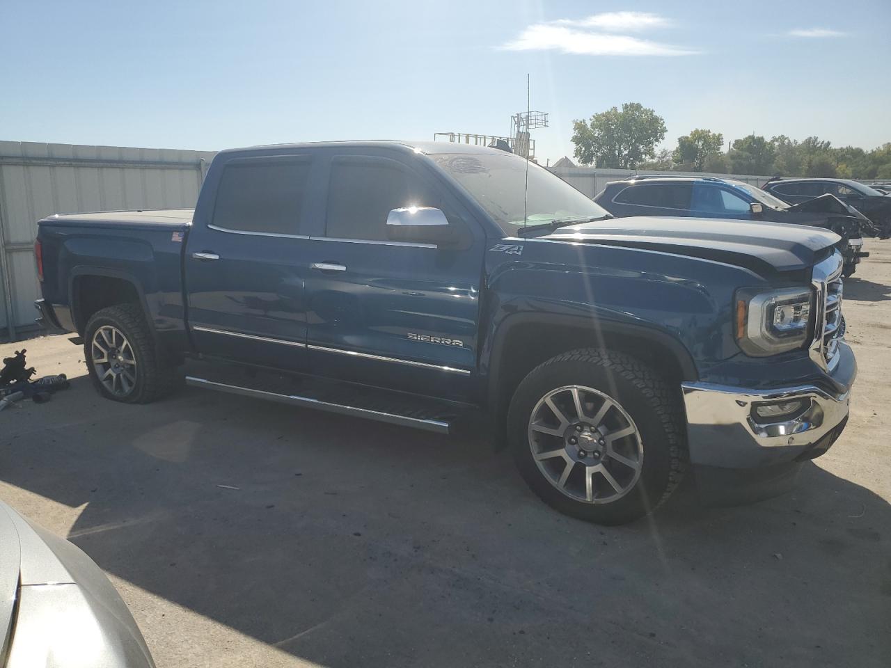 2017 GMC Sierra - Image 4