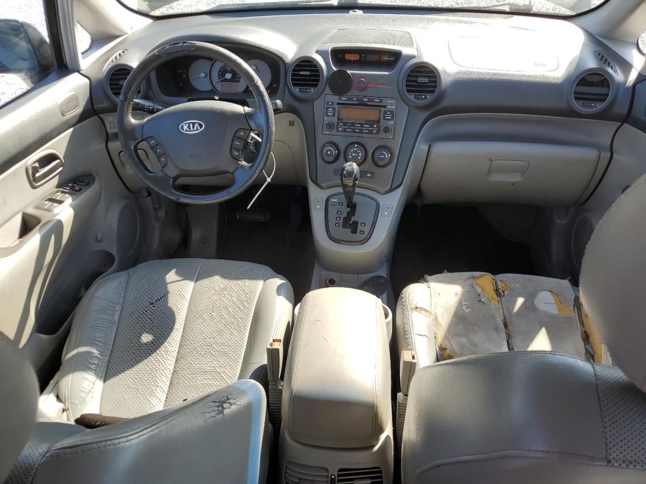 2007 Kia Rondo Lx VIN: KNAFG526177042826 Lot: 74536164