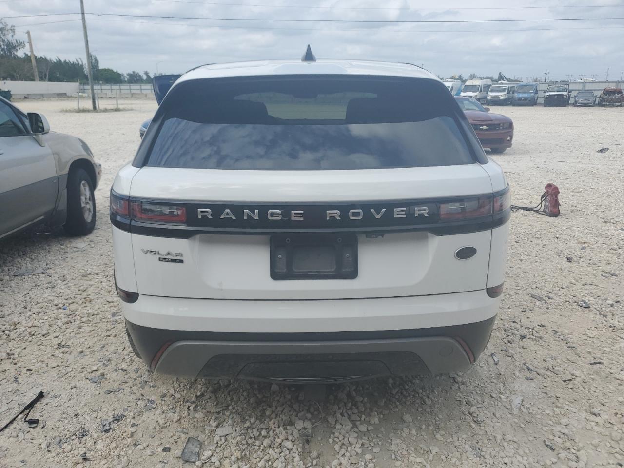 2018 Land Rover Range Rover Velar S VIN: SALYB2RX2JA735723 Lot: 76767694