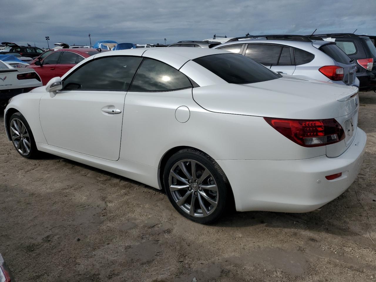 2014 Lexus IS - Image 2
