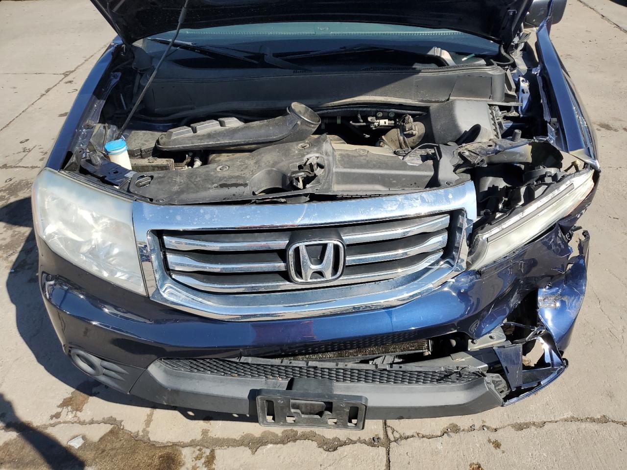 5FNYF4H2XFB017686 2015 Honda Pilot Lx