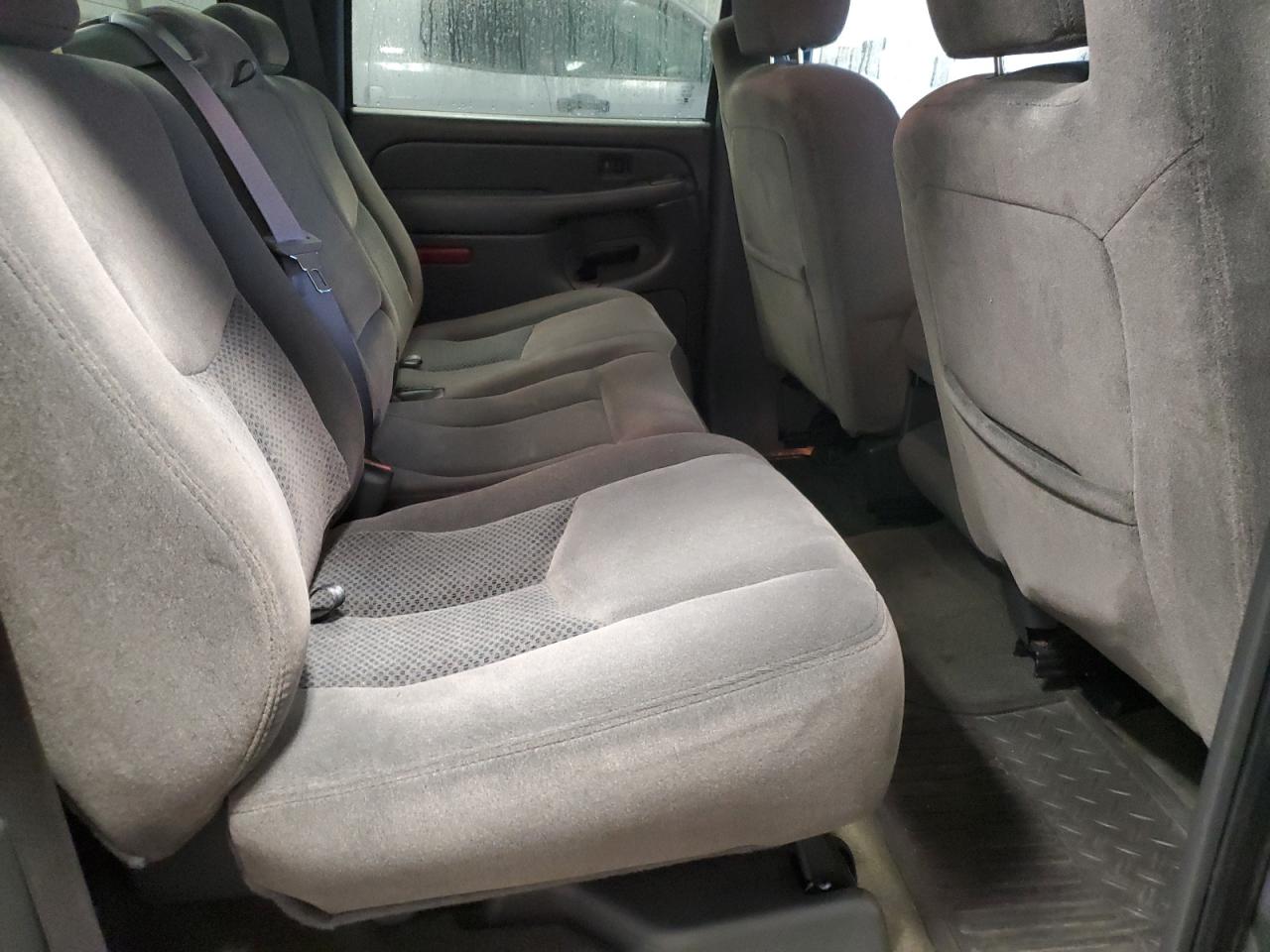 2007 Chevrolet Silverado - Image 10