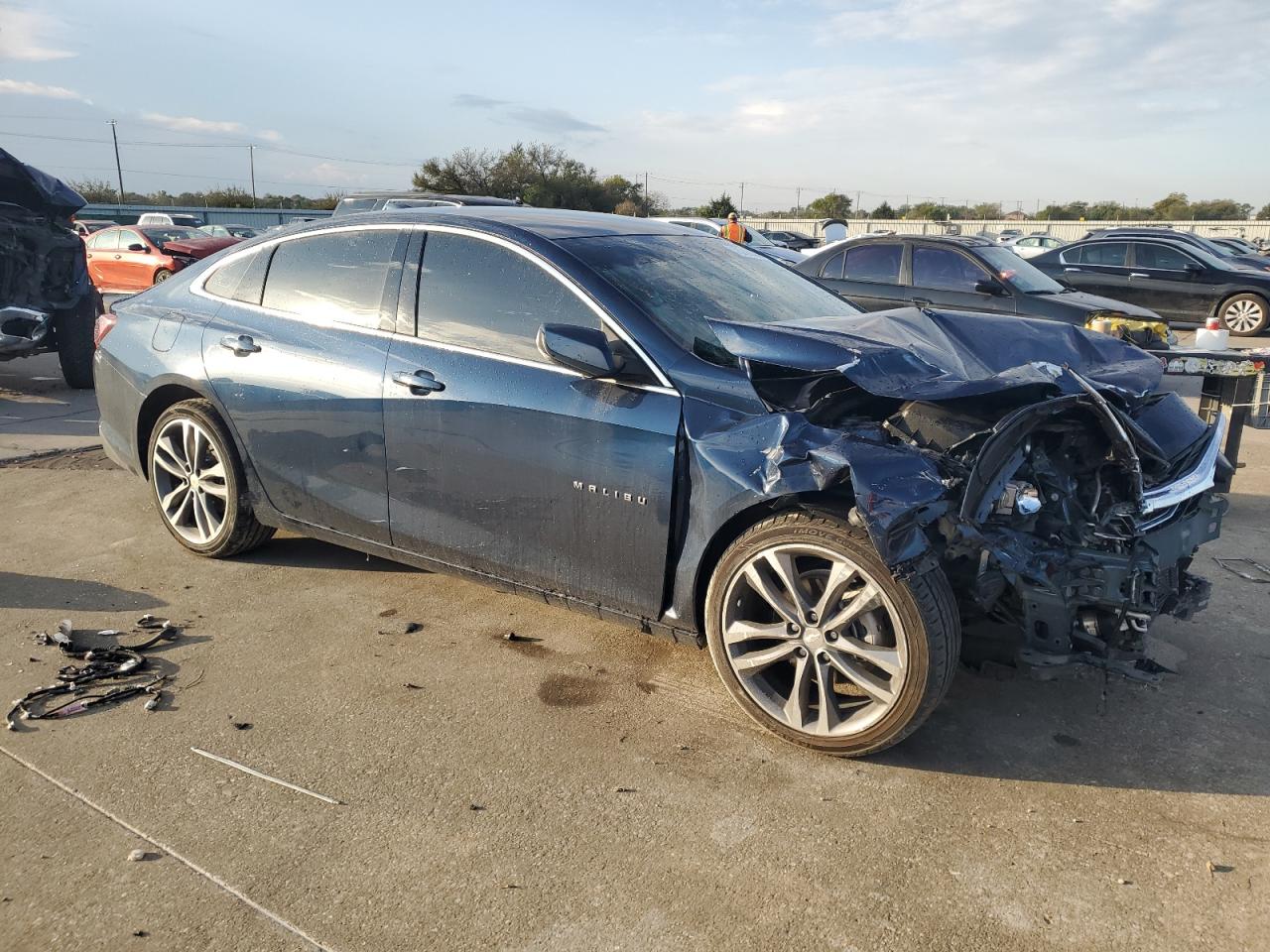 2022 Chevrolet Malibu - Image 4