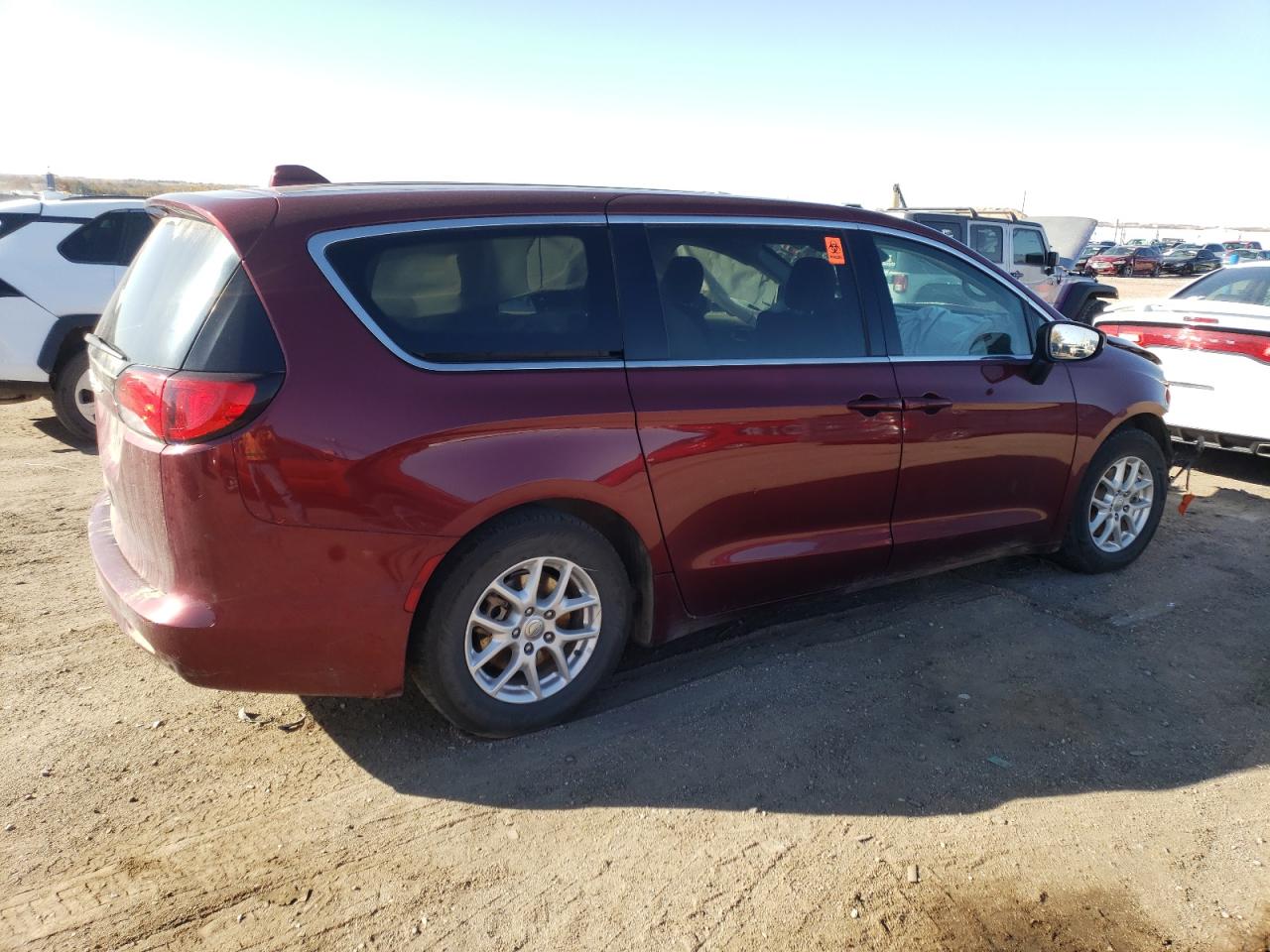 2017 Chrysler Pacifica - Image 3