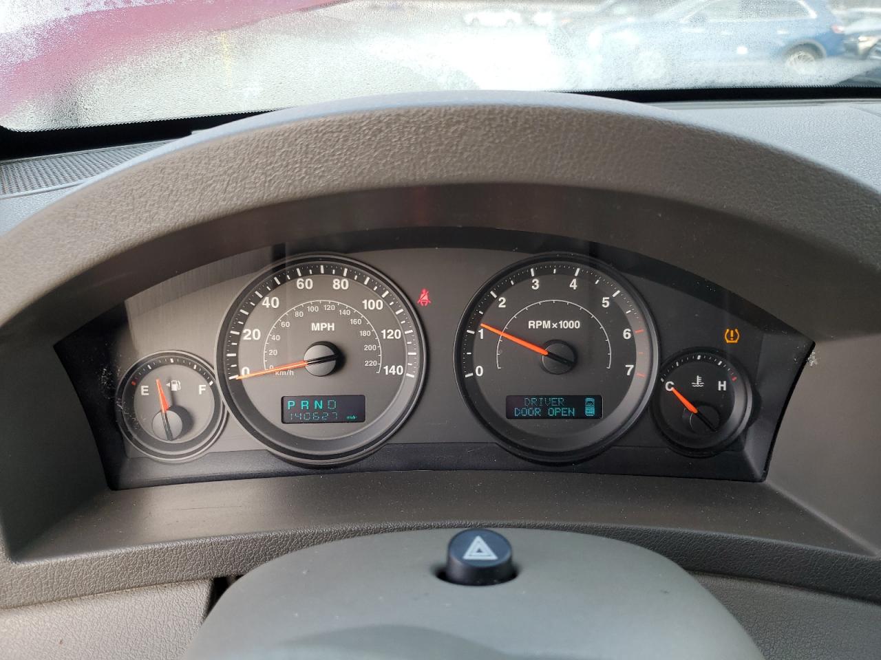 2005 Jeep Grand Cherokee - Image 9