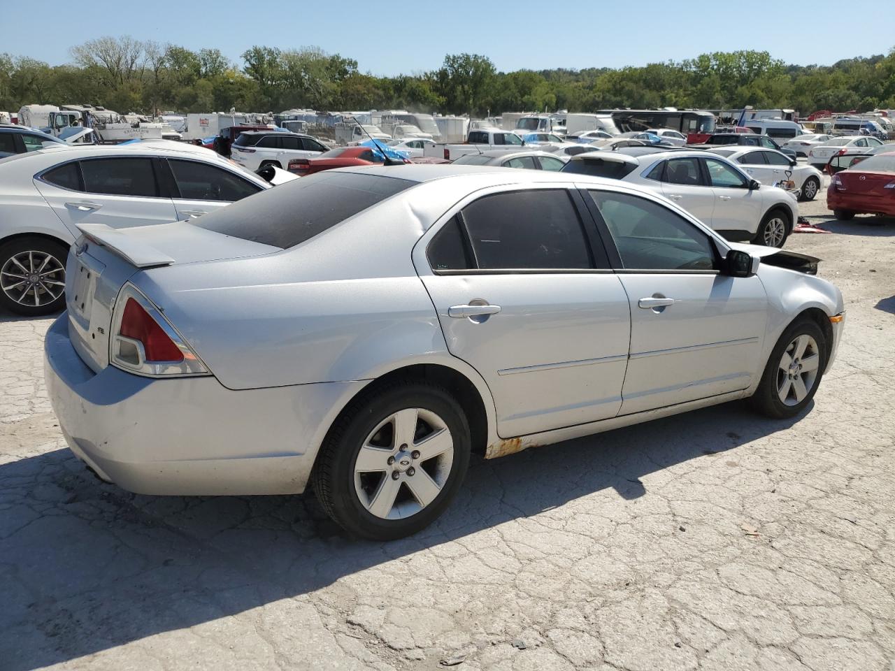 2009 Ford Fusion - Image 3