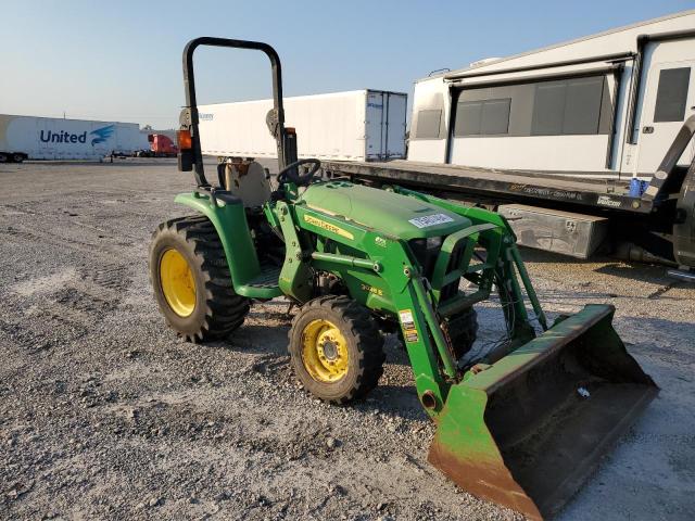 2017 John Deere 3038E