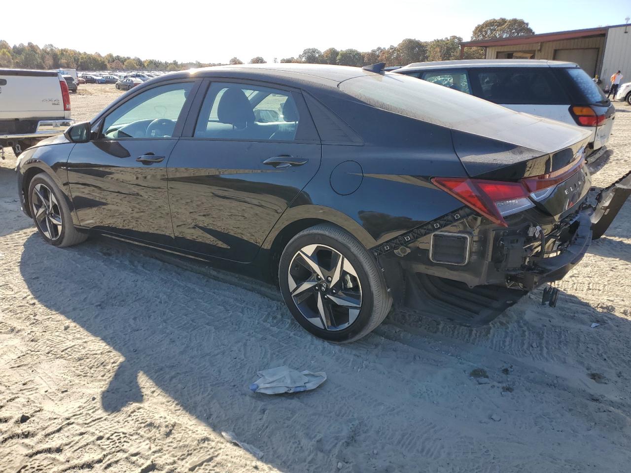 2023 Hyundai Elantra - Image 2