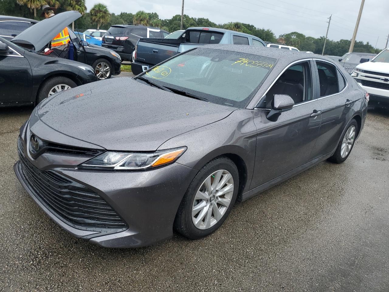 4T1B11HK7KU781026 2019 TOYOTA CAMRY - Image 1