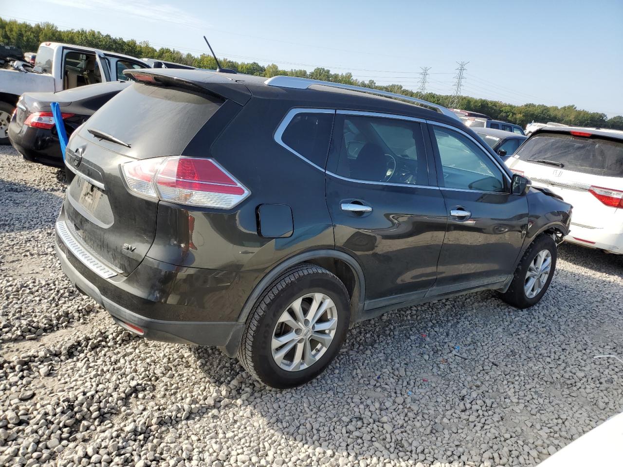 2015 Nissan Rogue - Image 3