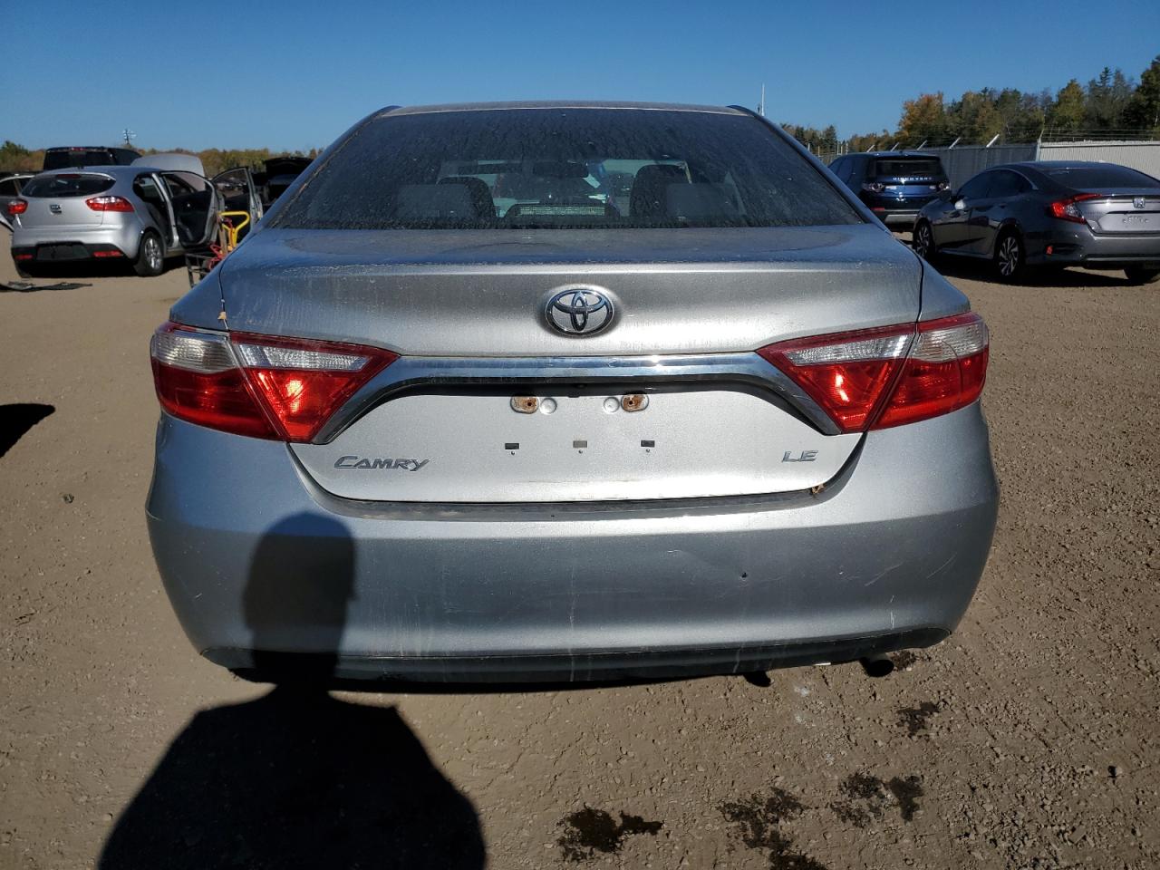 2015 Toyota Camry Le VIN: 4T1BF1FKXFU027404 Lot: 75889094