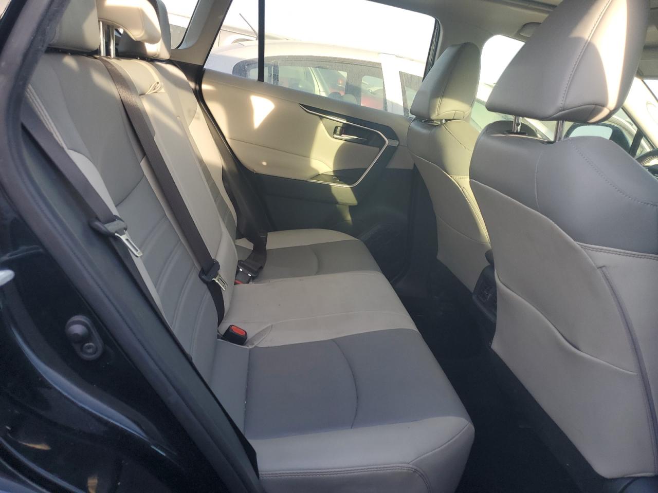 2020 Toyota Rav4 Xle Premium VIN: JTMC1RFV0LJ017283 Lot: 75342294