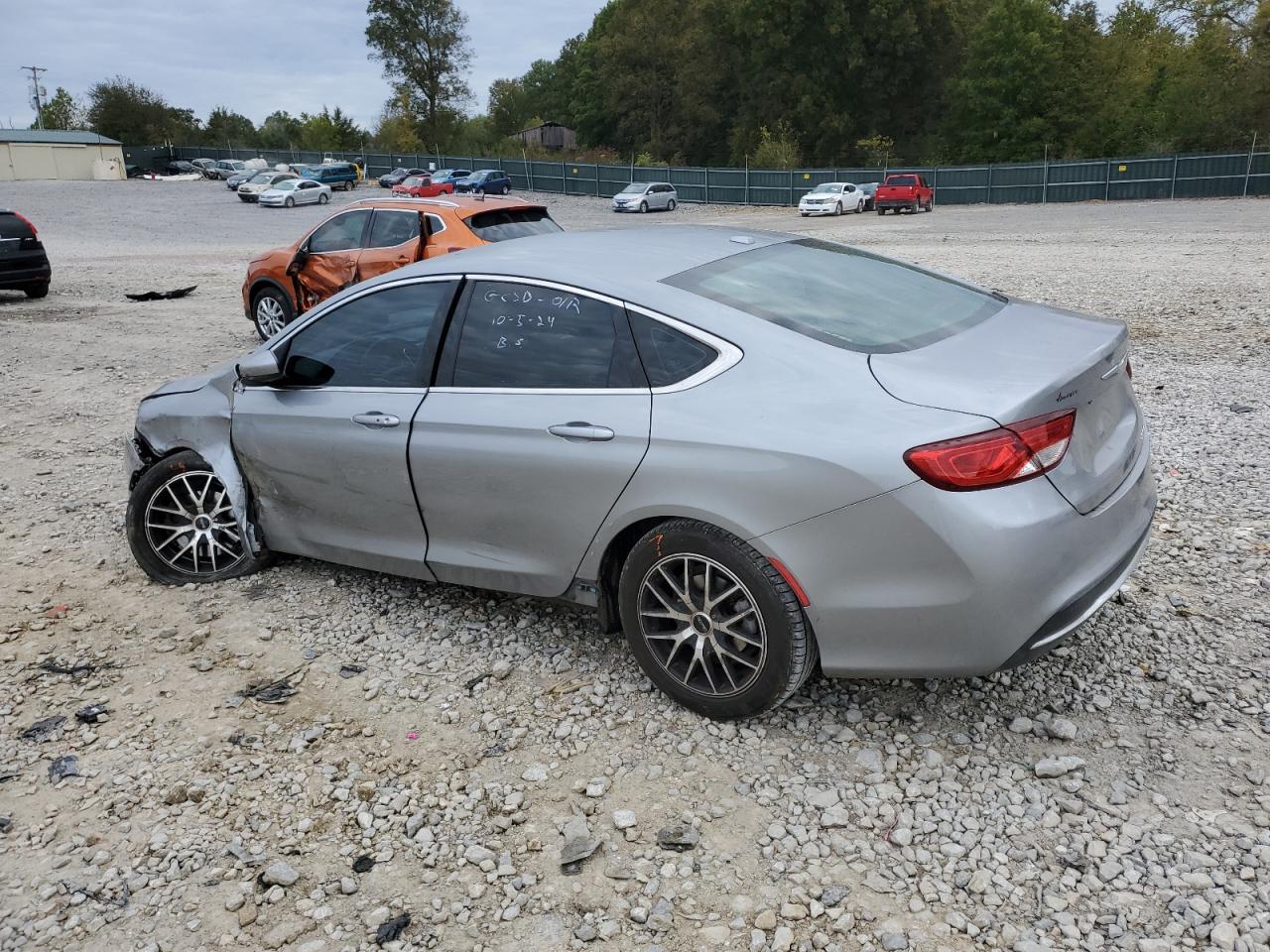 2015 Chrysler 200 - Image 2