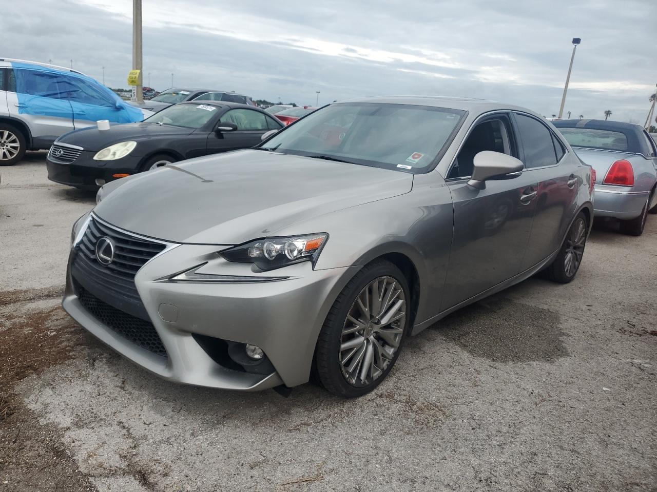 2015 Lexus IS - Image 1