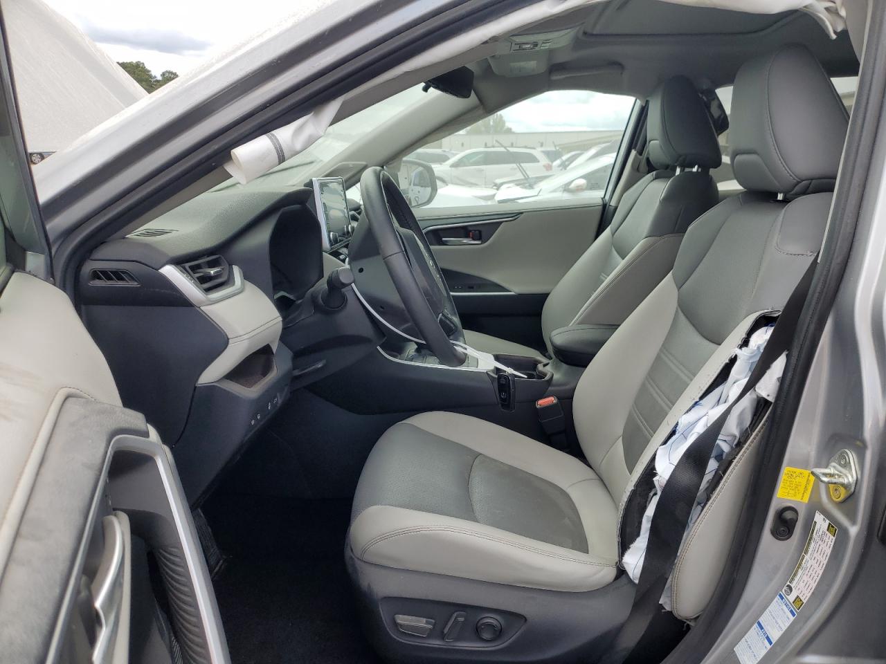 2020 Toyota RAV 4 - Image 7