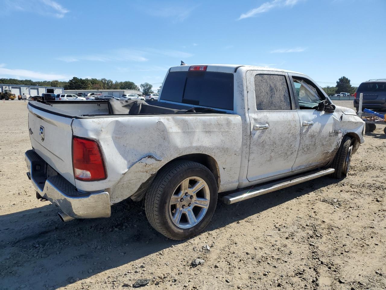 2018 RAM 1500 - Image 3