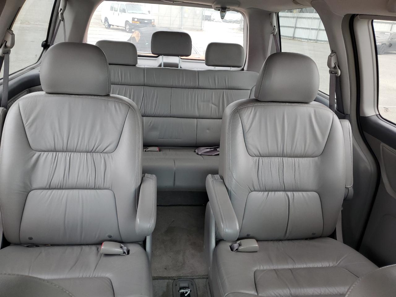2003 Honda Odyssey - Image 10
