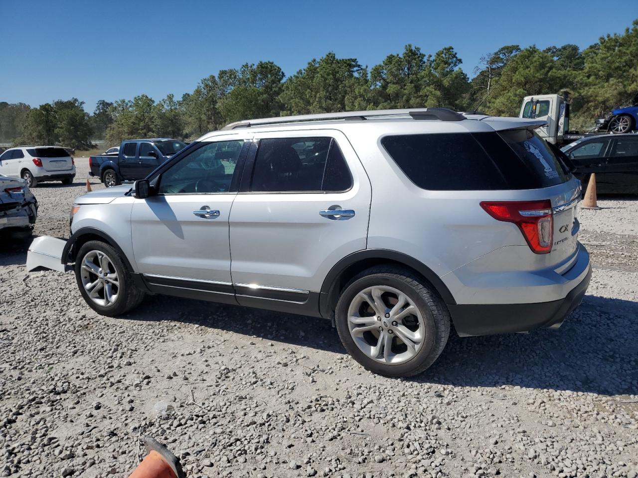 2014 Ford Explorer - Image 2