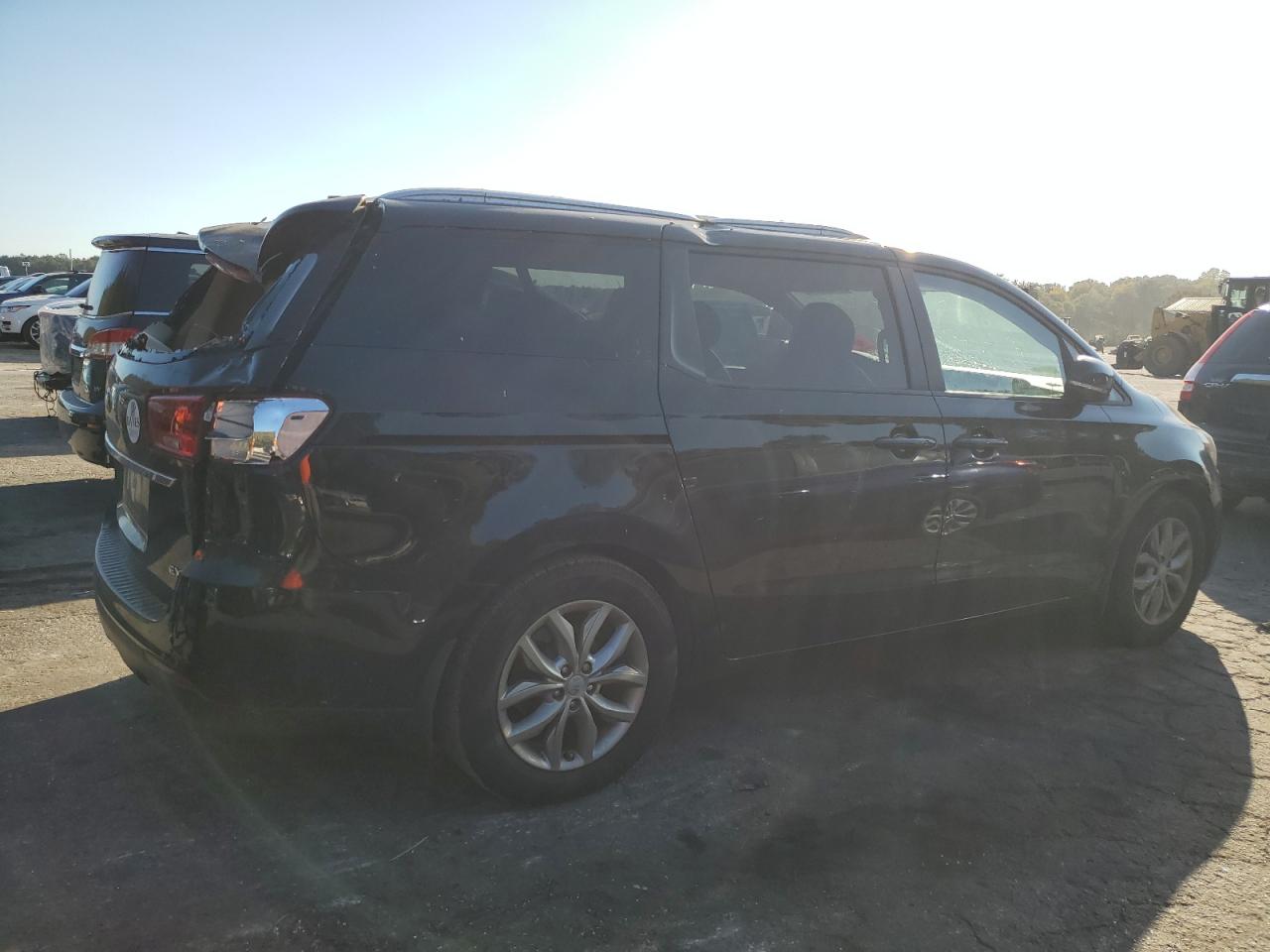 2019 Kia Sedona - Image 3