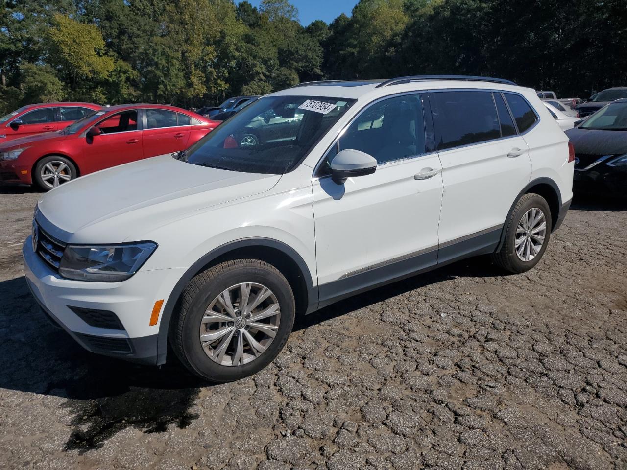 3VV3B7AX3JM170655 2018 VOLKSWAGEN TIGUAN - Image 1