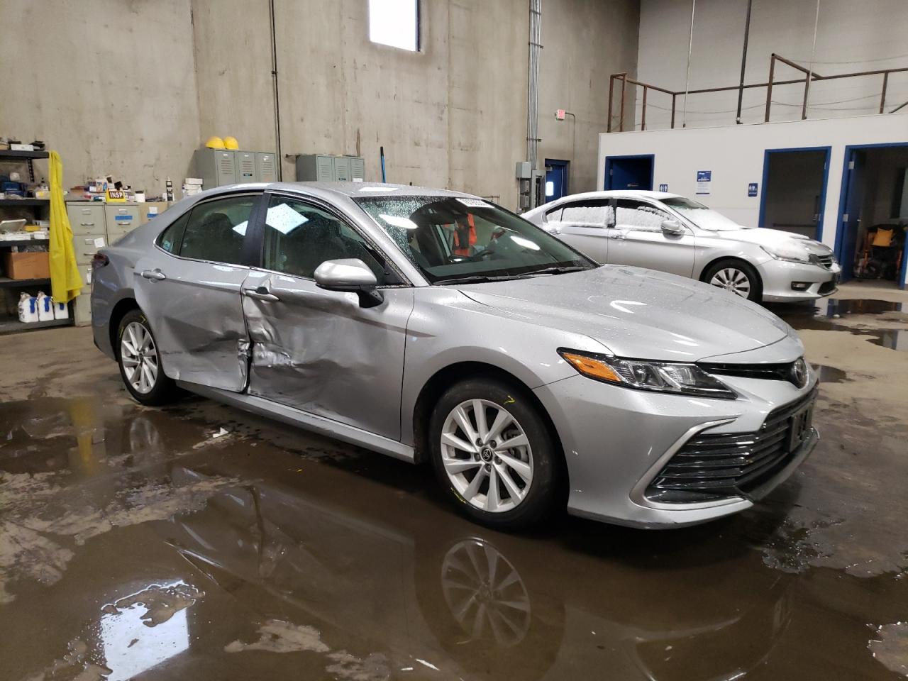 2022 Toyota Camry - Image 4