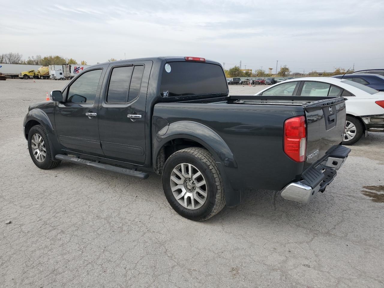 2013 Nissan Navara (Frontier) - Image 2