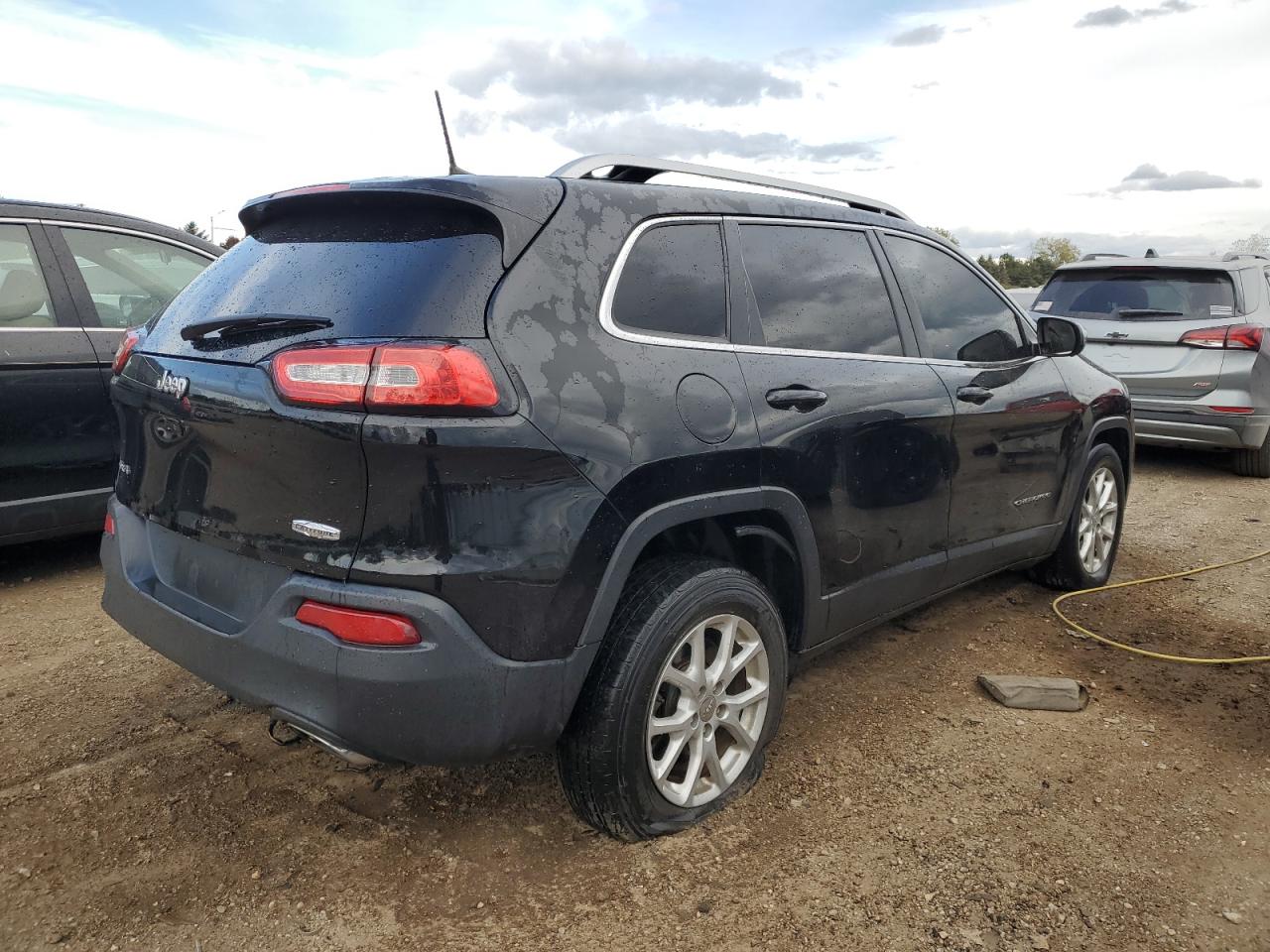 2017 Jeep Grand Cherokee - Image 3