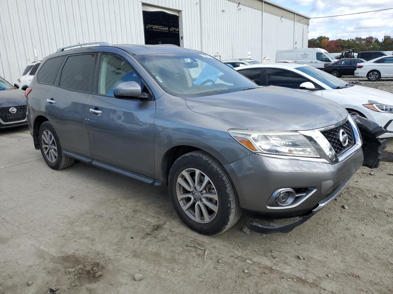 2016 Nissan Pathfinder - Image 4