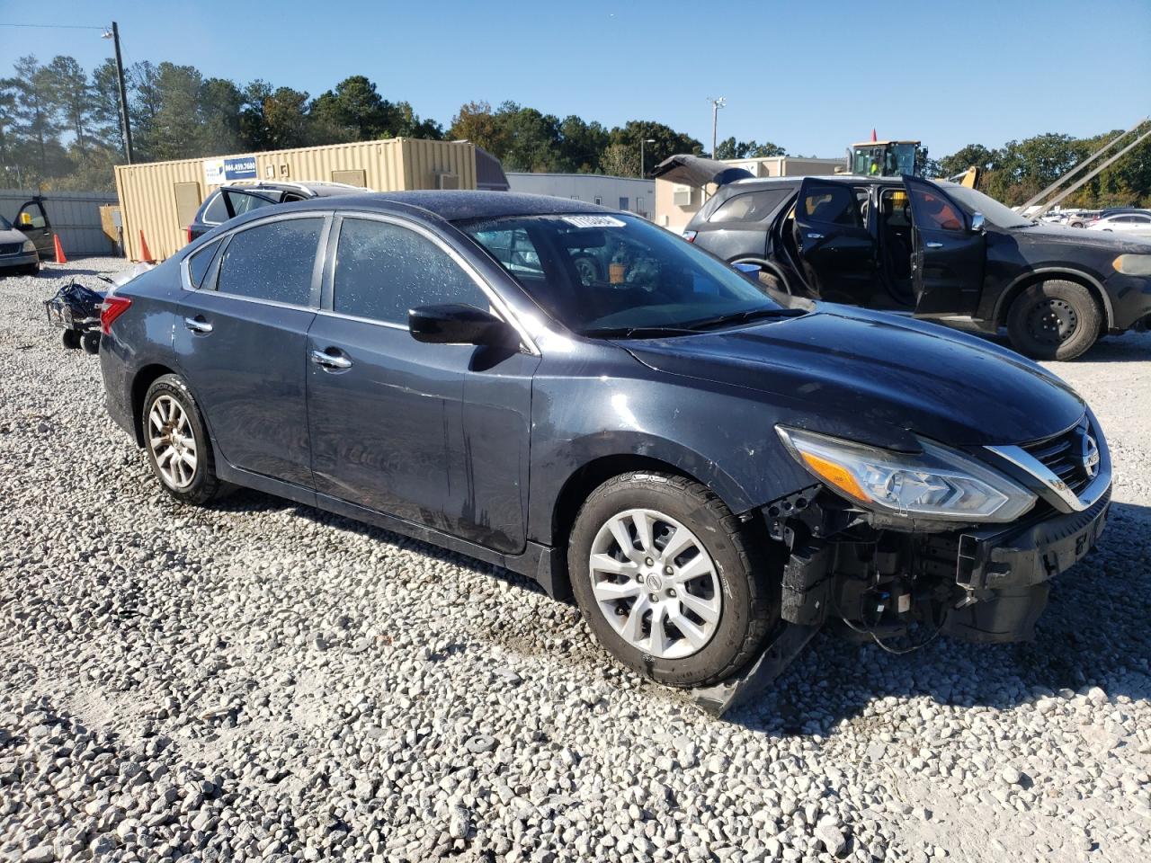 2018 Nissan Altima - Image 4
