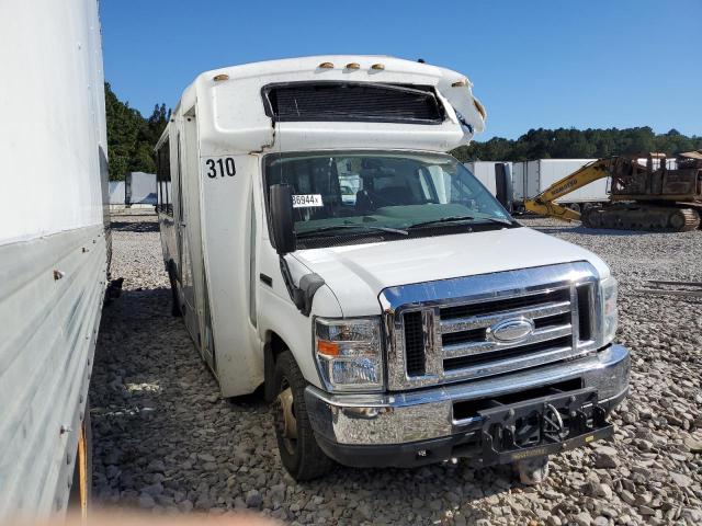 2014 Ford Econoline E450 Super Duty Cutaway Van