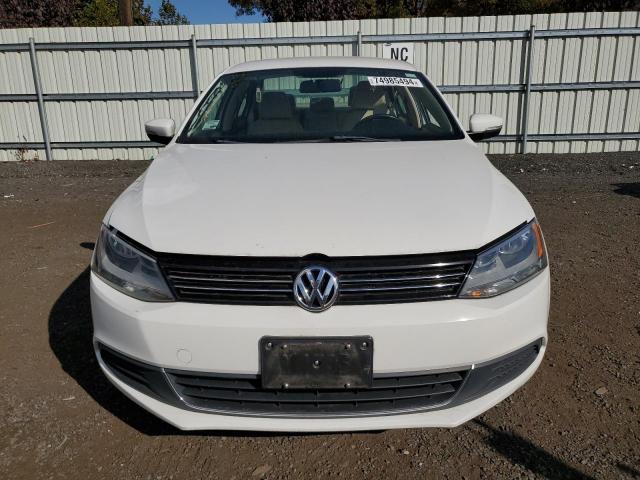  VOLKSWAGEN JETTA 2013 Білий