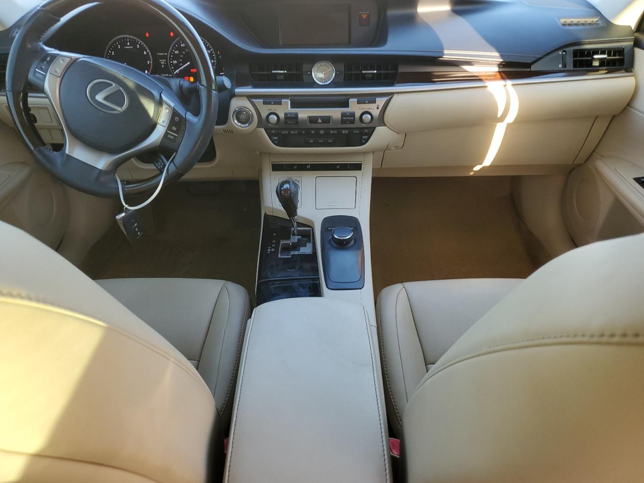 2013 Lexus ES - Image 8