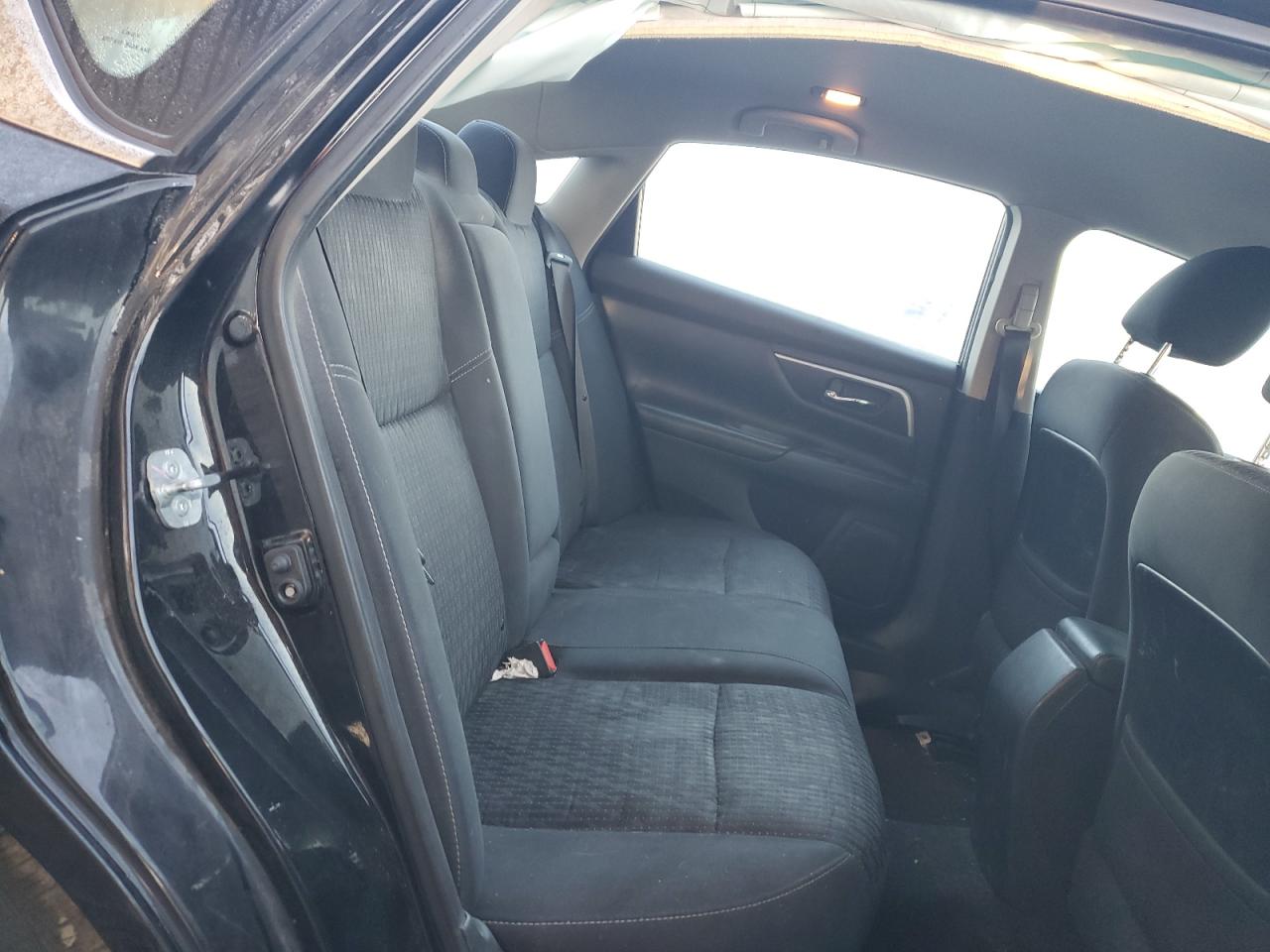 2017 Nissan Altima - Image 10