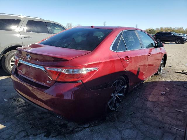  TOYOTA CAMRY 2015 Czerwony