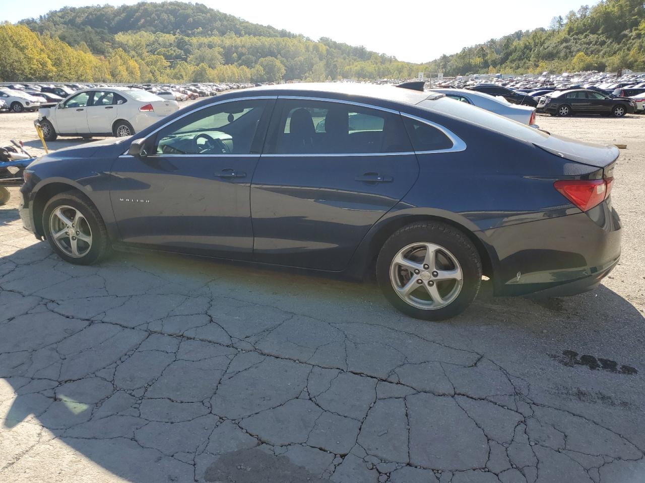 2016 Chevrolet Malibu - Image 2