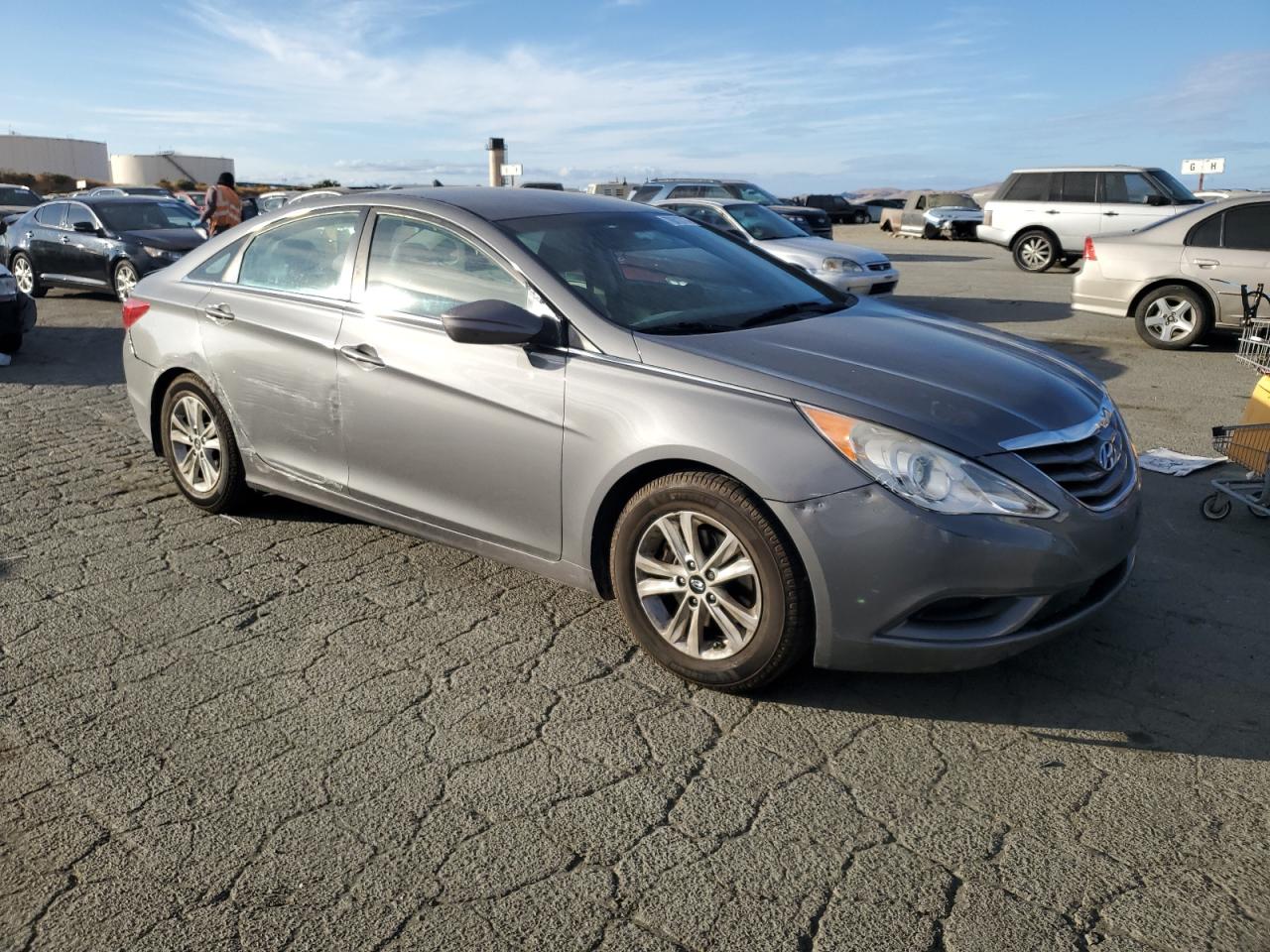 2013 Hyundai Sonata - Image 4