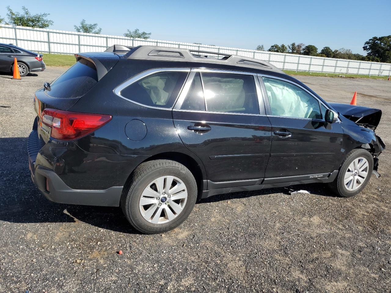 4S4BSAFC6K3258546 2019 Subaru Outback 2.5I Premium