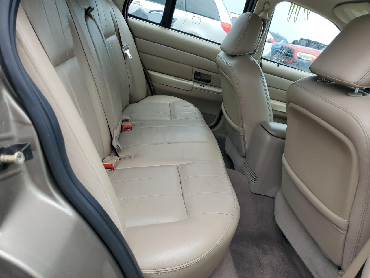 2005 Ford Crown Victoria Lx VIN: 2FAHP74W05X117047 Lot: 75131754