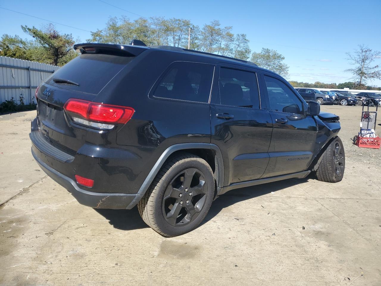 2019 Jeep Grand Cherokee - Image 3