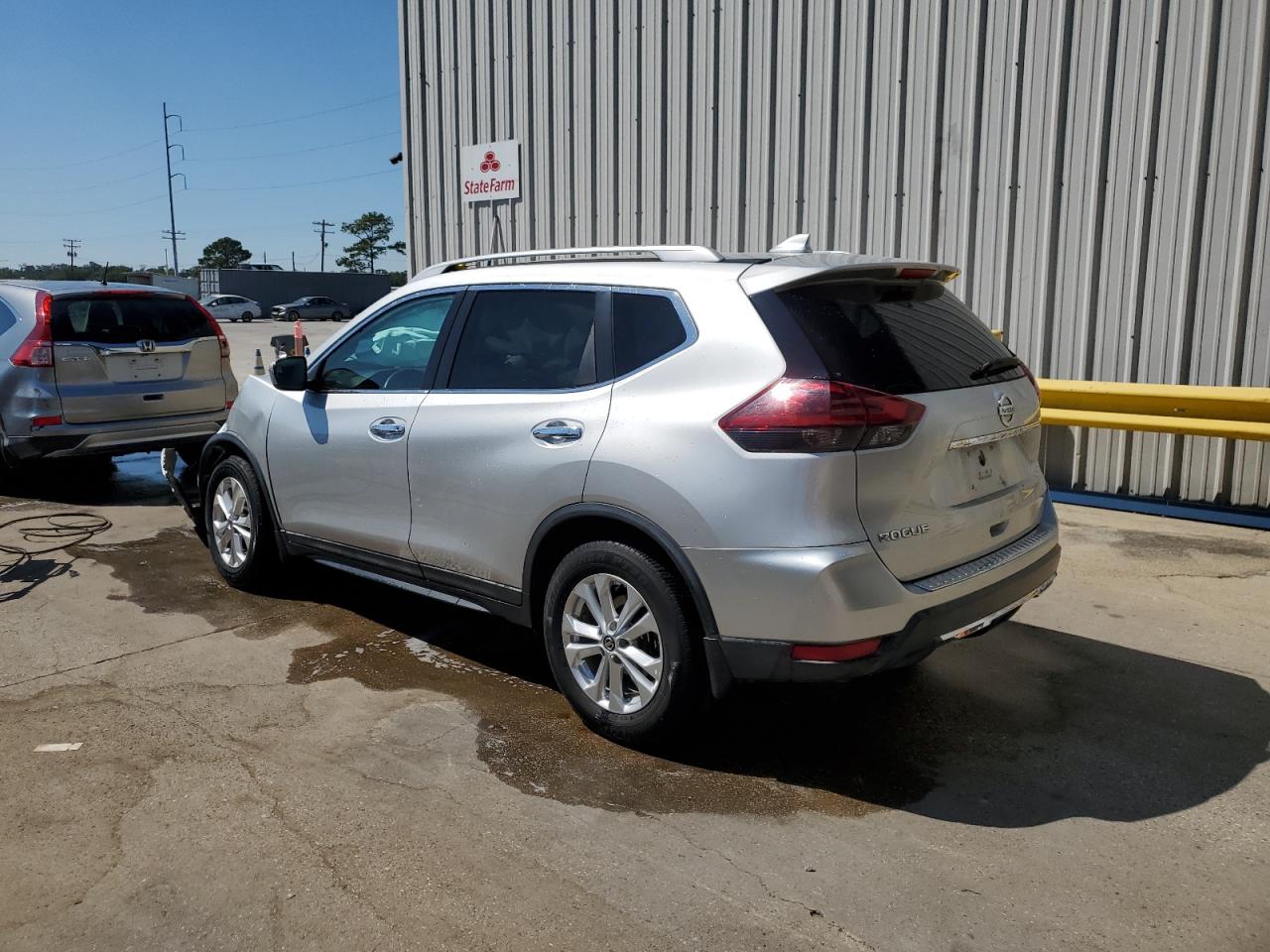 2018 Nissan Rogue S VIN: 5N1AT2MT7JC825928 Lot: 75645944